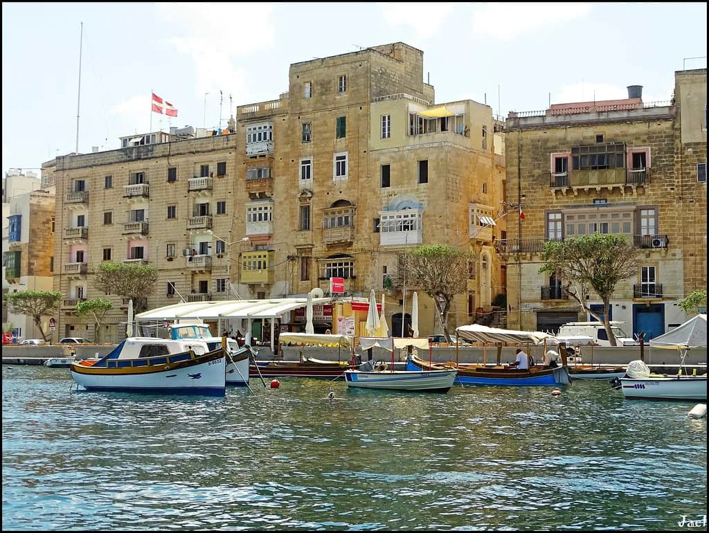 Where to Eat in Senglea: Restaurants in Malta's Three Cities