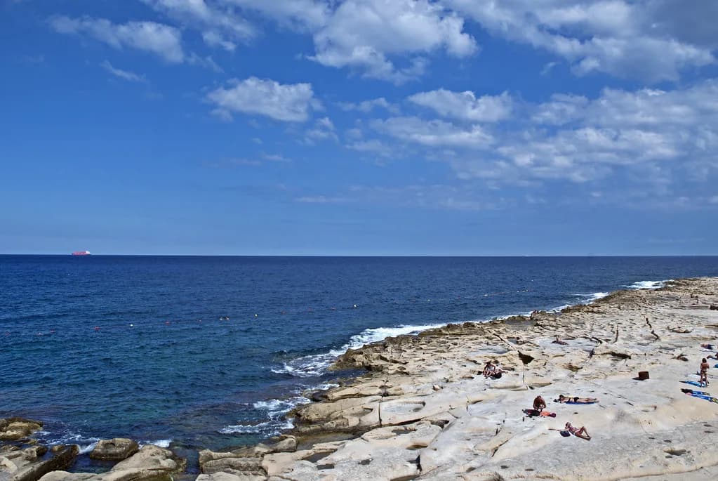 Sliema Restaurants: Where to Eat by the Waterfront
