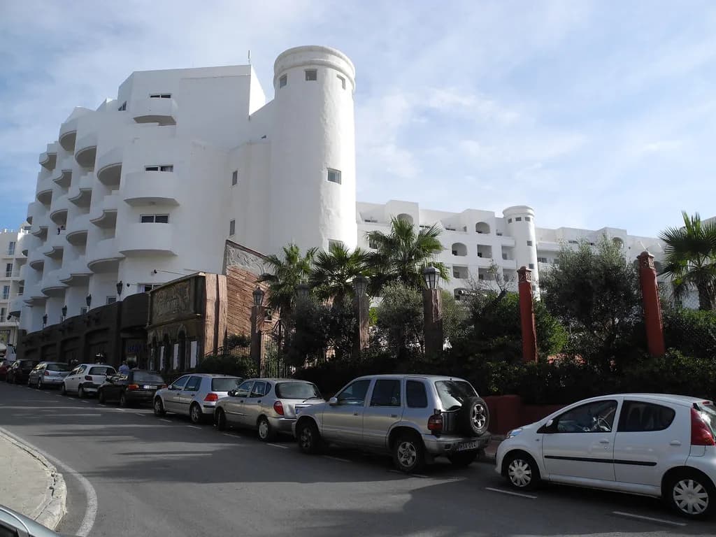Buġibba Map: How the Resort Fits Together for Visitors