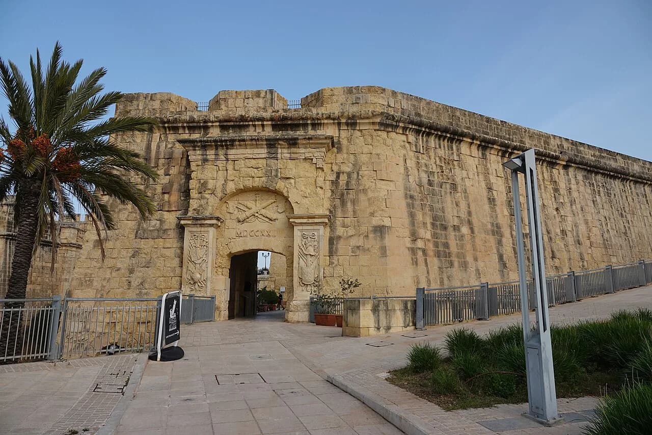 Gate of Provence, Birgu: Visiting Birgu's Main Gate