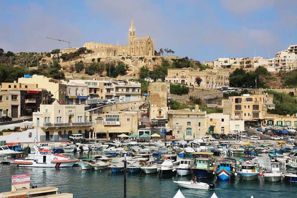 Gozo Kayaking: Tours, Routes and What It Costs
