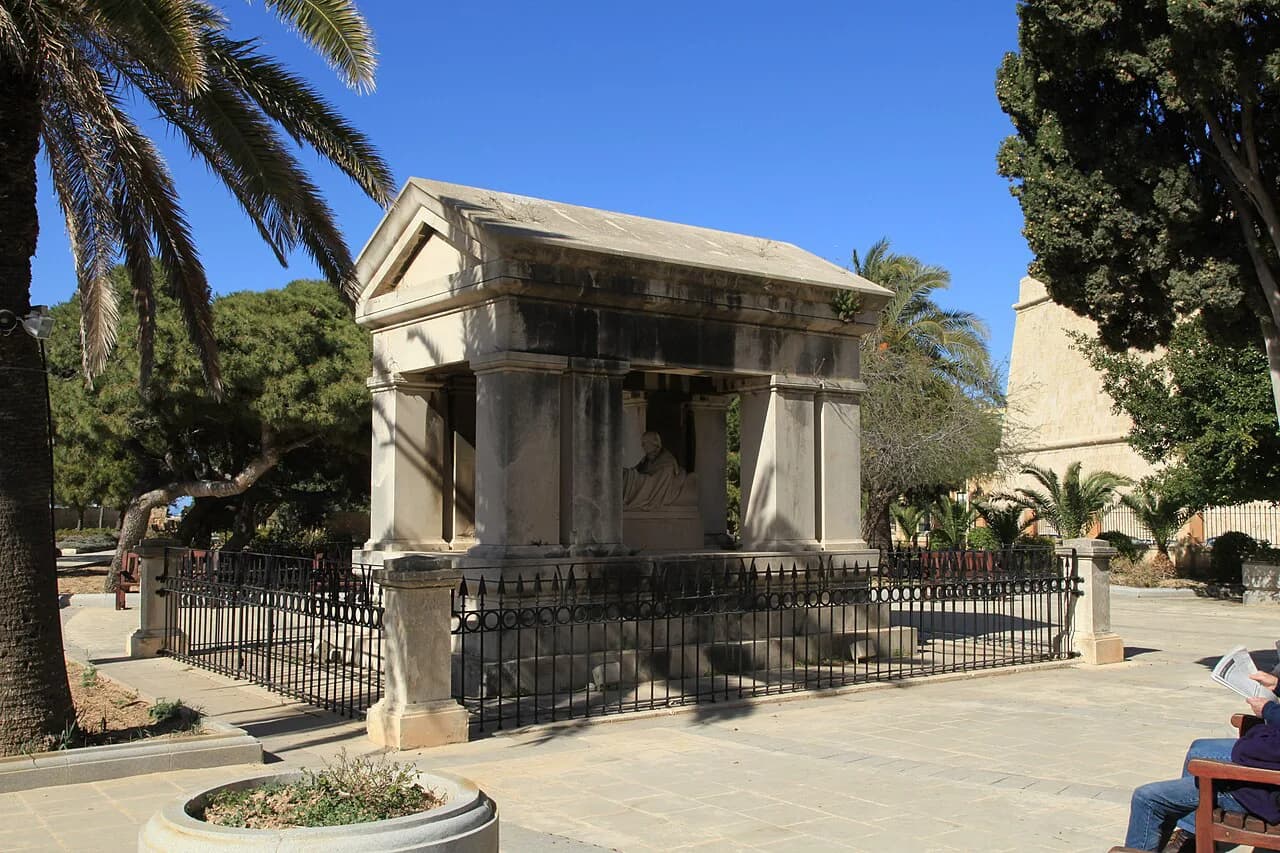 Hastings Gardens, Valletta: Views, Monuments and Visiting