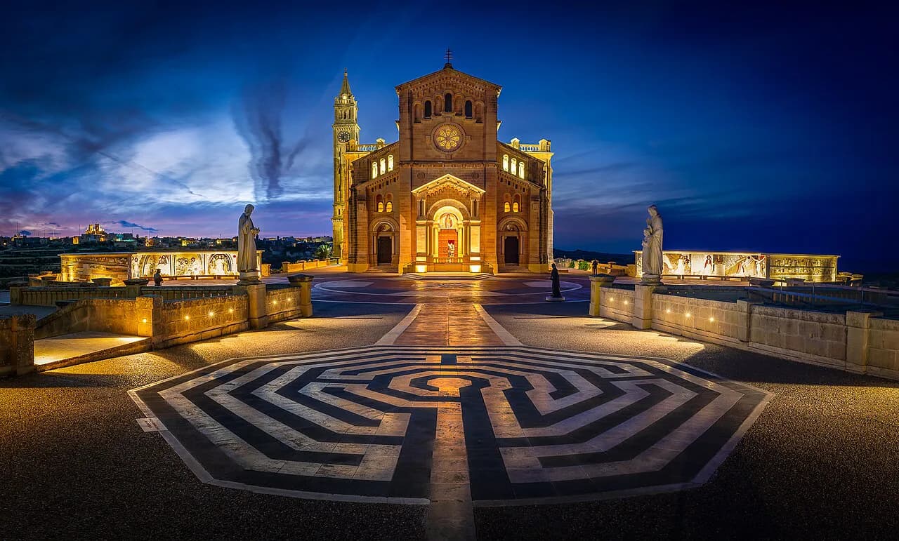 Malta or Gozo: How the Two Islands Differ and How to Split a Trip