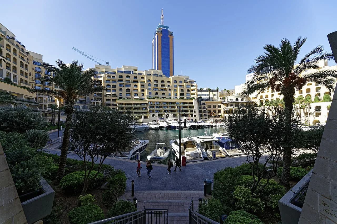 Portomaso, St Julian's: Marina, Tower and What's There