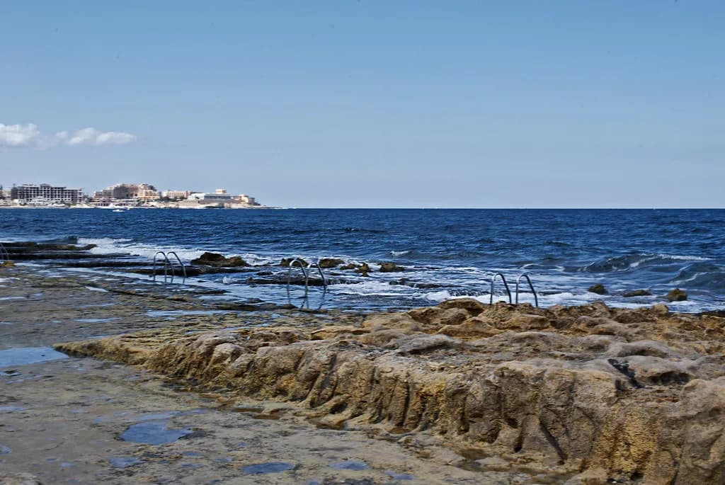 Sliema Promenade: The Walk, the Swim and the Valletta View