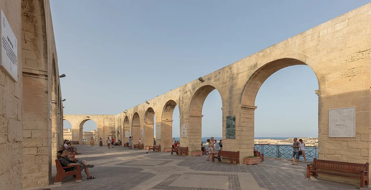 Valletta Viewpoints: Barrakka Gardens, Bastions and Harbour Views