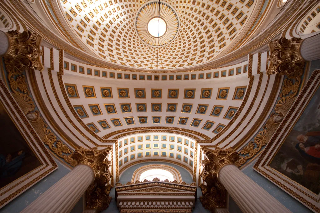 The dome interior of the Mosta Rotunda.