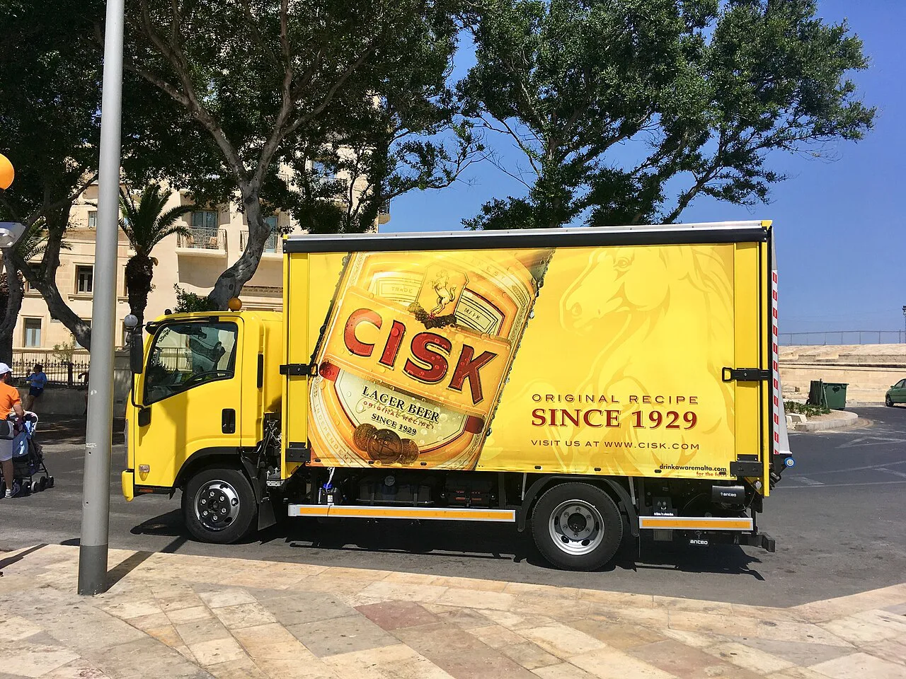 A Cisk delivery lorry on Vjal ir-Re Dwardu VII in Floriana.
