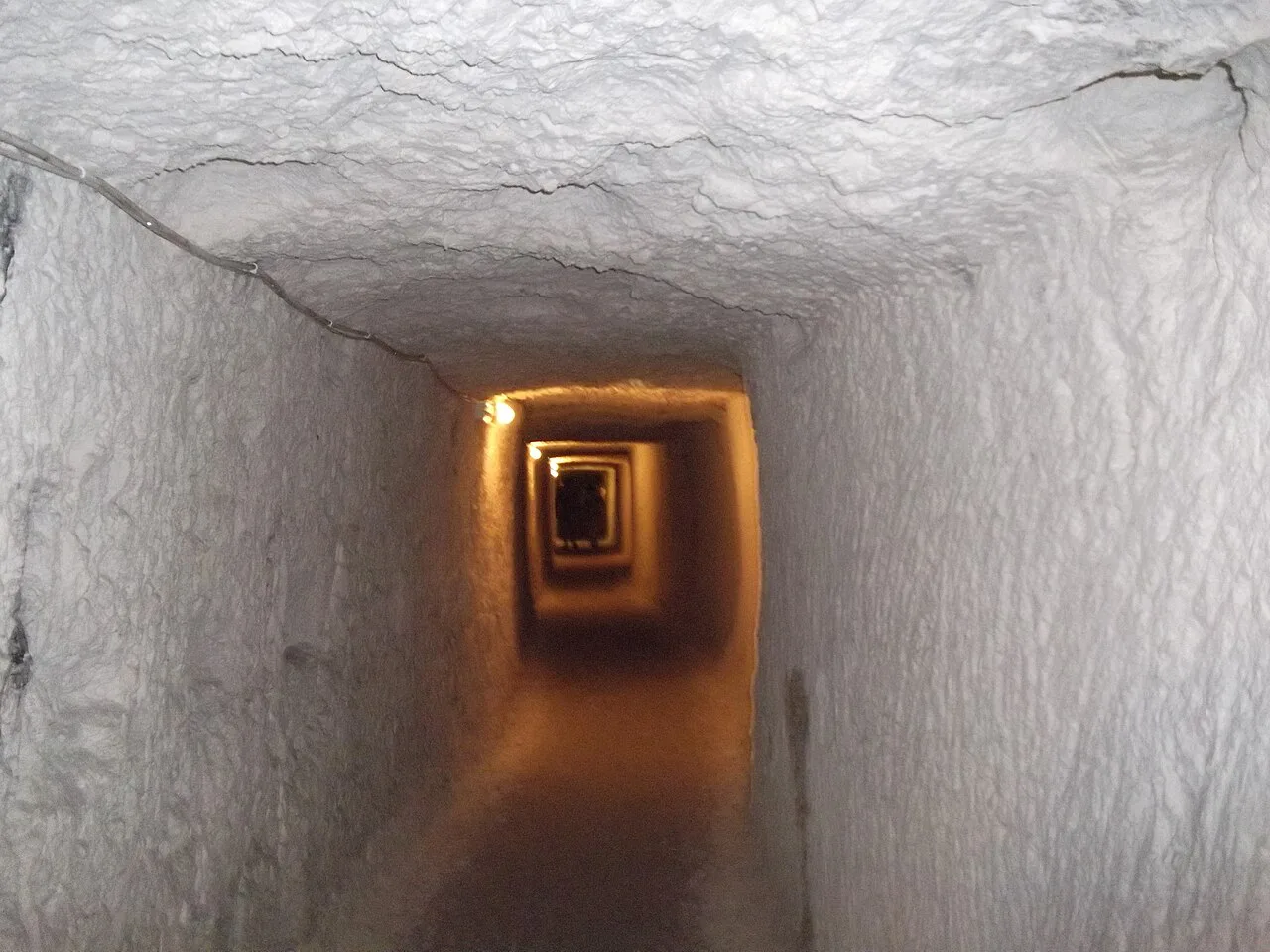 A tunnel inside the Mellieħa air raid shelter.