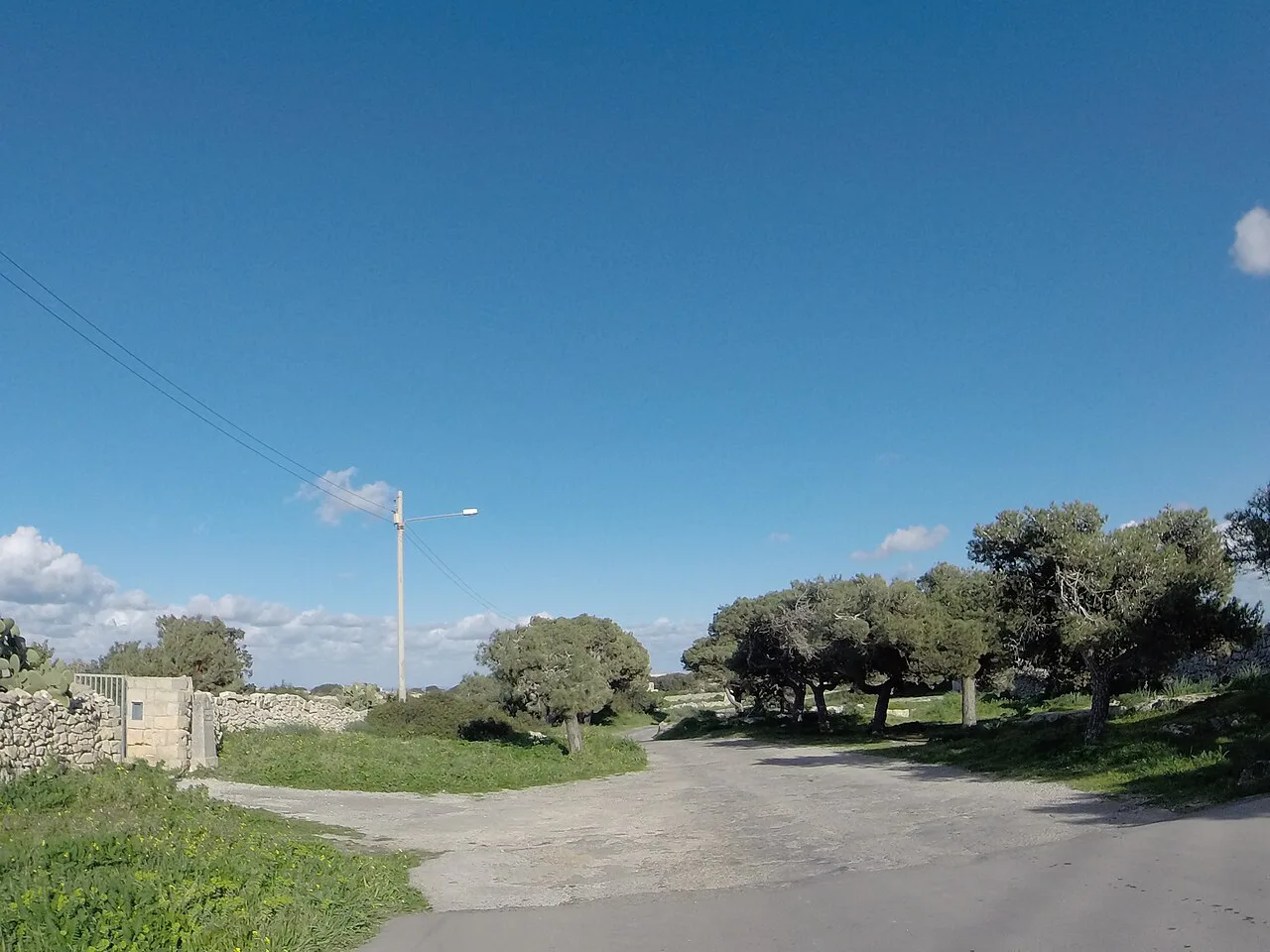 A country lane near Siġġiewi.