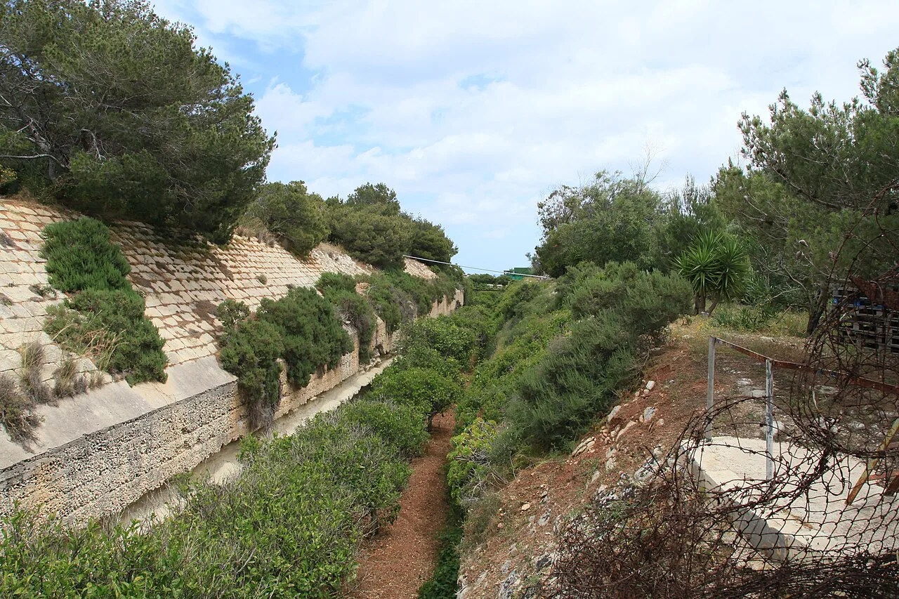 The dry moat of Fort Tas-Silġ.