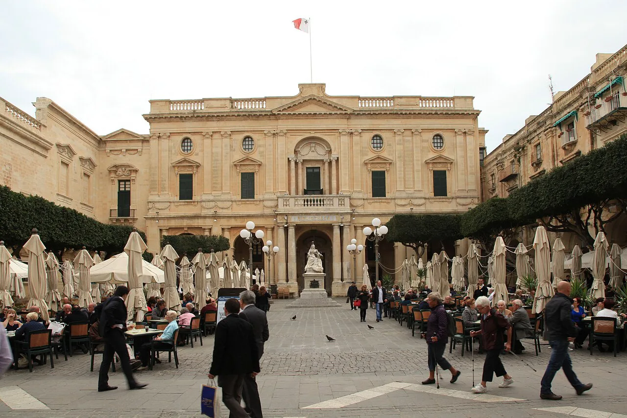 Cafés in Misraħ ir-Repubblika with the National Library in Valletta.